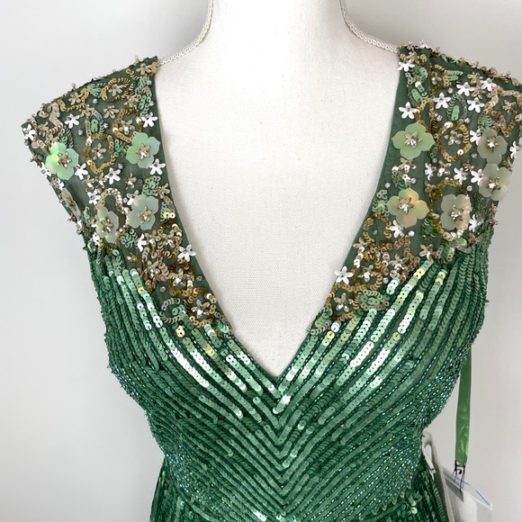 Mac Duggal Sequin And Floral Embellished Evening Gown In Sage 5223 Size 8 New - Picture 4 of 16